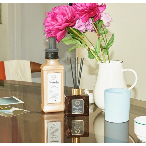 LAUNDRIN Tokyo Textilöblítő - Aromatic Oud 600ml