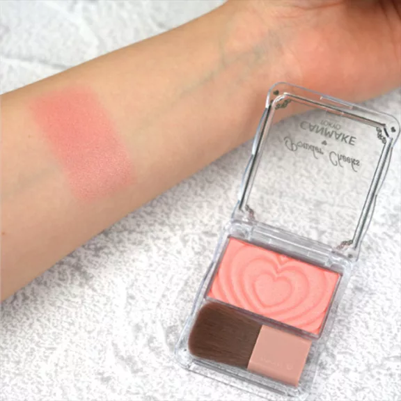 Canmake Powder Cheeks N Arcpirosító + ecset P03 Cheerful Peach