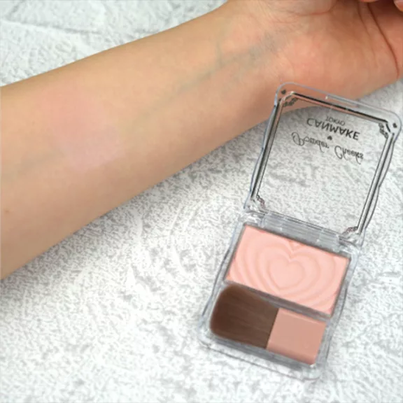 Canmake Powder Cheeks N Arcpirosító + ecset P04 Clever Beige