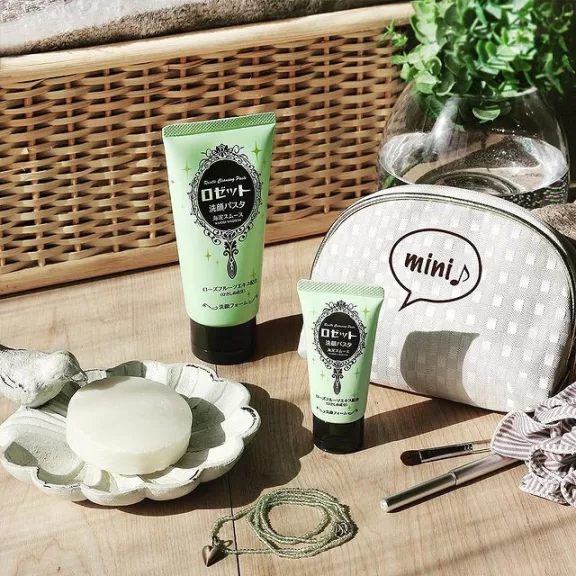 Rosette Arctisztító Hab Agyaggal - Sea Clay Smooth mini 30g (zöld)
