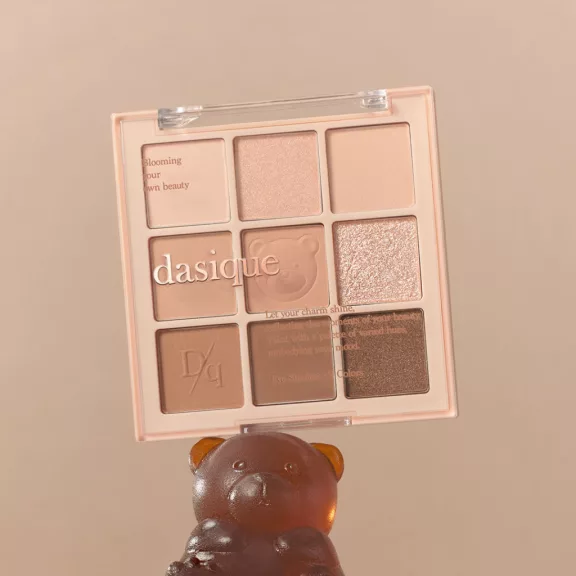 Dasique Shadow Szemhéjfesték Paletta #28 Brown Bear (My Bear Collection) Dasique Shadow Szemhéjfesték Paletta #28 Brown Bear (My Bear Collection)