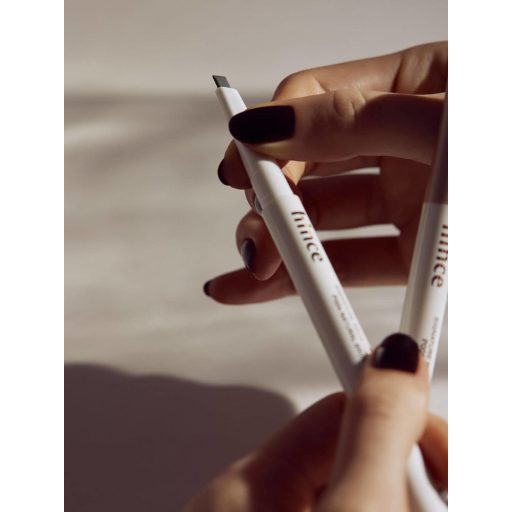 HINCE Signature Szemöldökceruza #P006 Light Brown