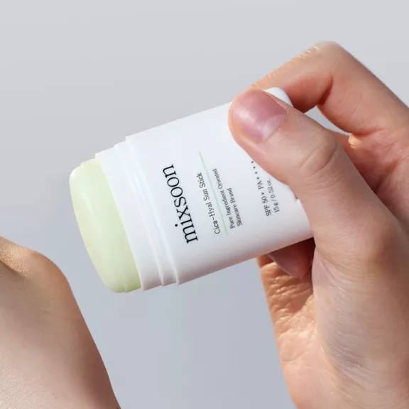 Mixsoon Cica-Hyal Fényvédő Stick 15g (SPF50+ PA++++)