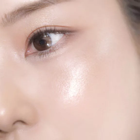Colorgram Milk Bling Heartlighter #01 Peach Heart